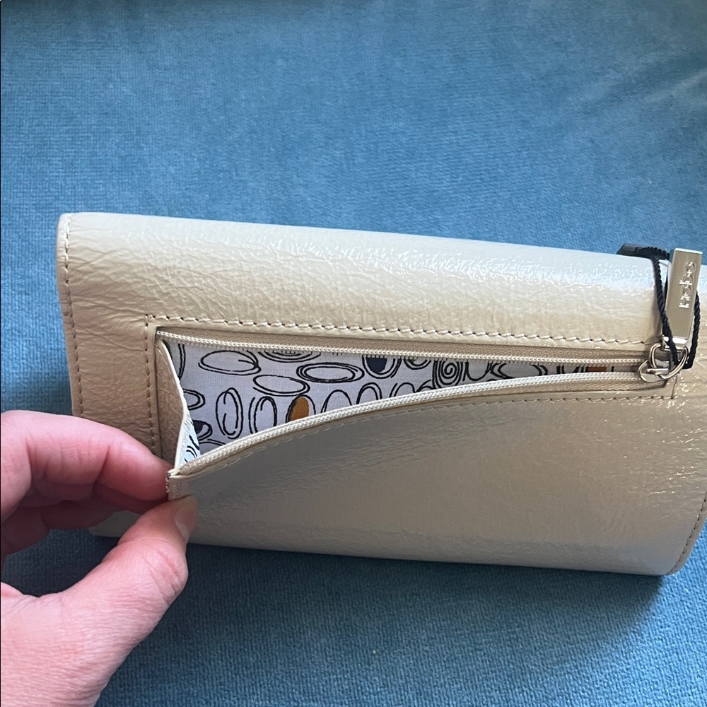 HOBO Ivory Women's Wallet - Picture 4 of 5